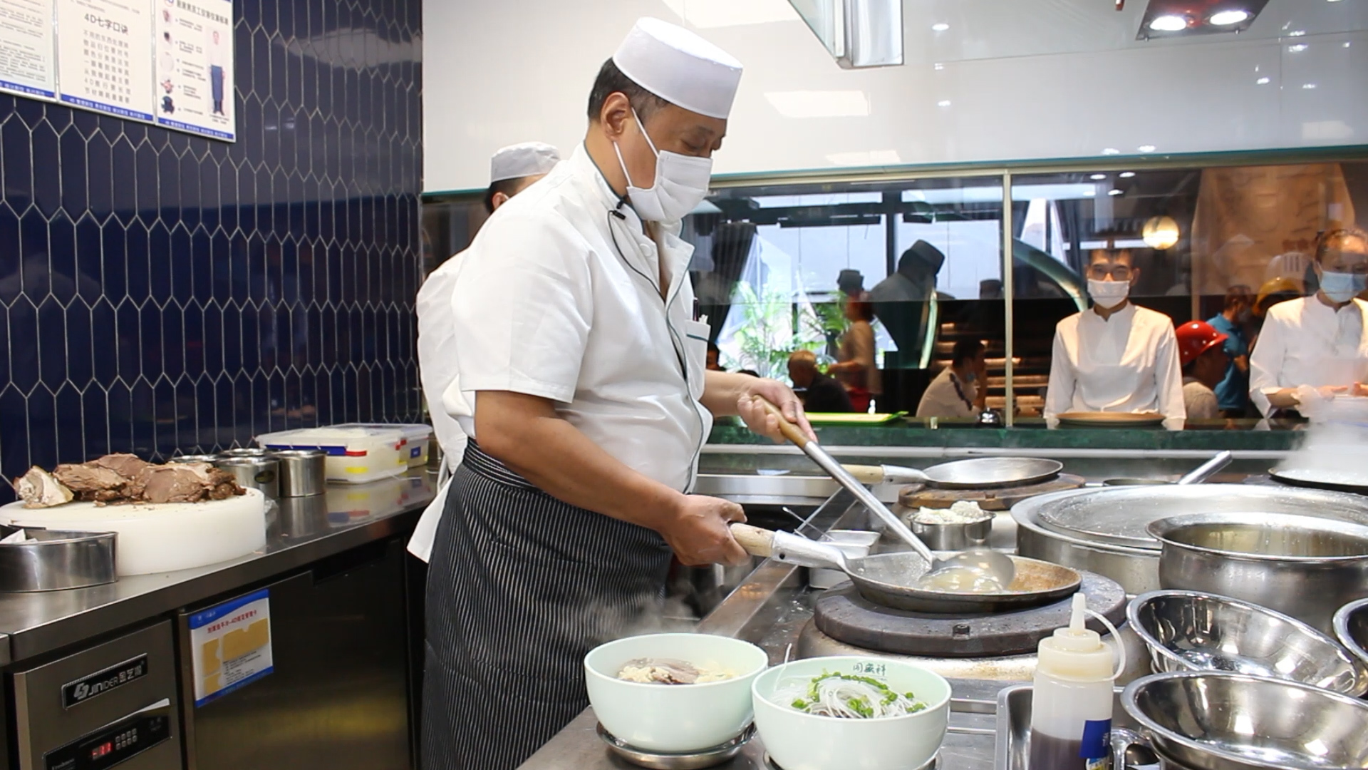 【陜菜大師和他們的拿手菜】烏平：“知足者常樂，食客愛吃我做的牛羊肉泡饃，就是我最大的滿足”_fororder_圖片7